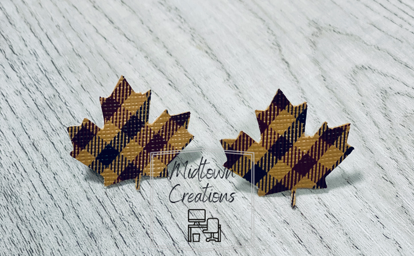 Single Layer Clip on Leaf Plaid Earrings