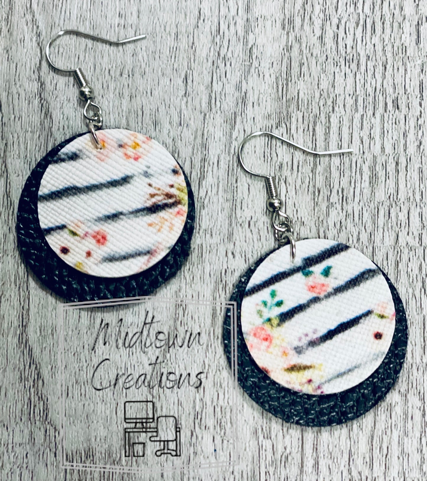 Double Layer Round Black-Floral Striped Leather Earrings